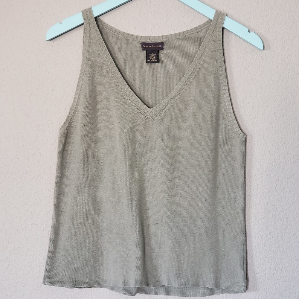 Banana Republic Sleeveless Sweater